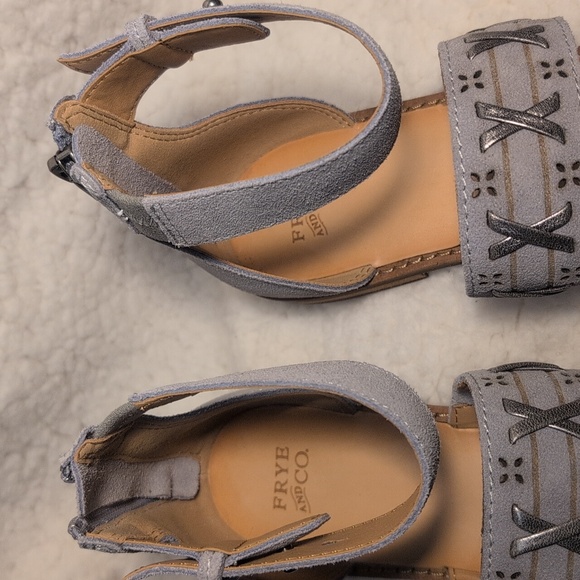 Frye Leather Evie Whipstich ankle strap two band sandals - Picture 2 of 11